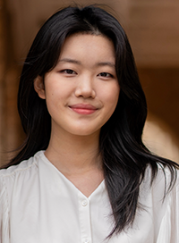 Ruihan Wang portrait